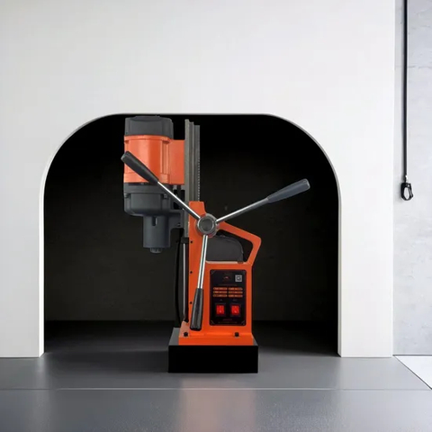 El diámetro del orificio de perforación alcanza los 23 mm Taladro con asiento magnético de 220 V