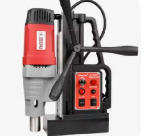Taladro portátil con base magnética para tareas eficientes de perforación de metales